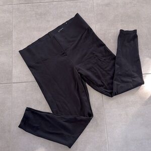 *LIKE NEW* LOFT Black Women's Leggings - Size M